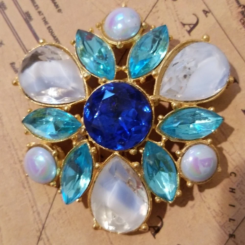 Vintage Brooch & Earrings Set
